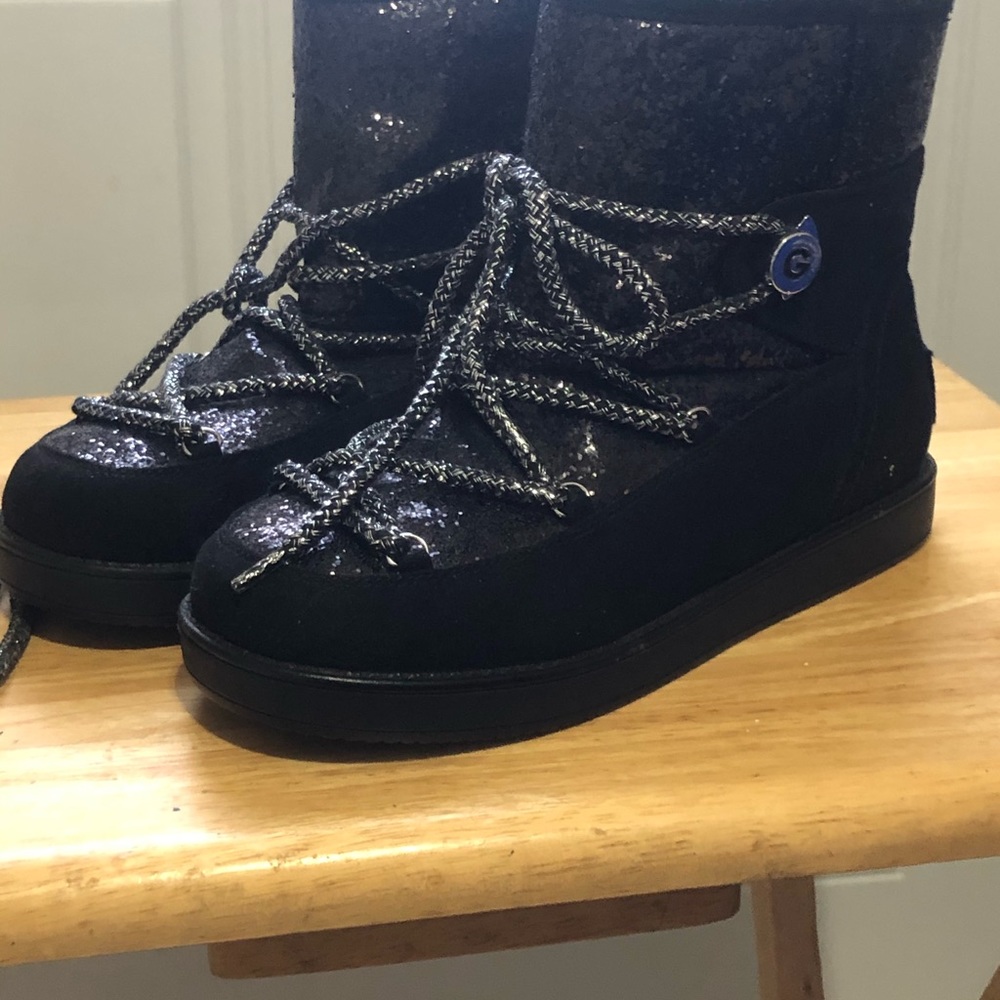 Guess sparkling boots-NEW